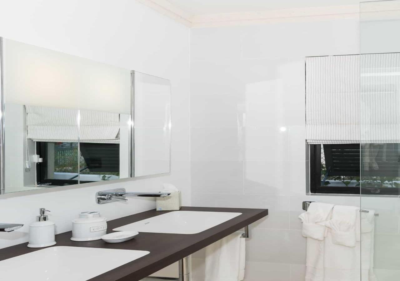 Mirador Barbados By Mc Luxury Rentals Saint James Eksteriør bilde